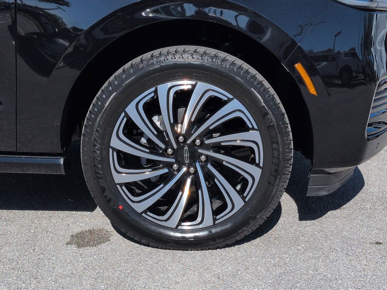 New 2026 Lincoln Navigator L Black Label AWD/4WD image 11