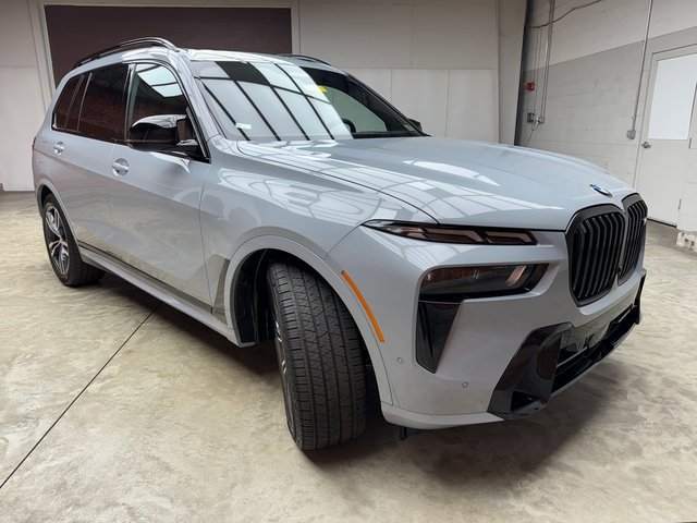 Used 2026 BMW X7 M60i image 7