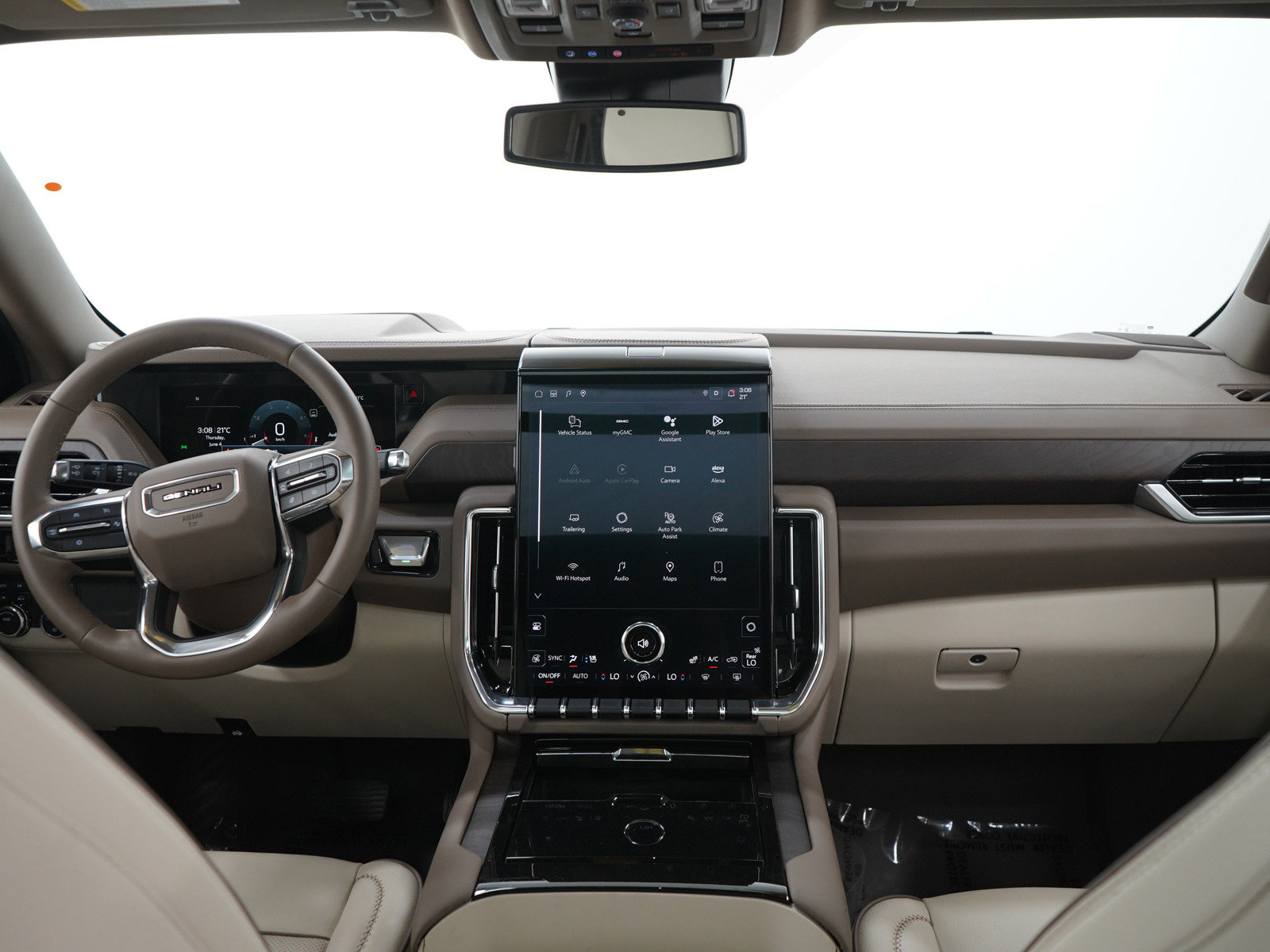 Used 2025 GMC Yukon Denali w/ Sun & Power Step Package AWD/4WD image 14