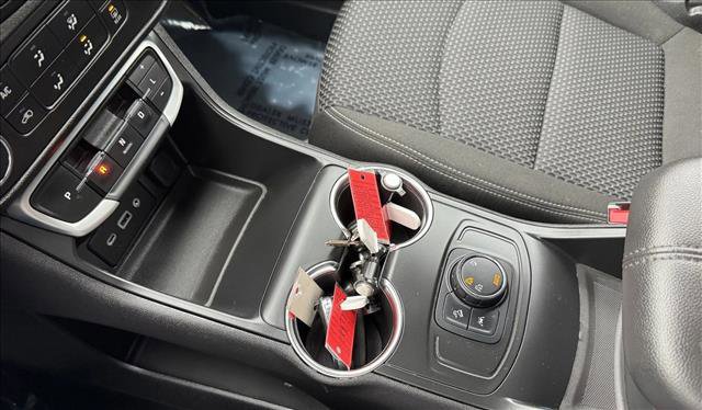 Used 2024 GMC Terrain SLE image 16