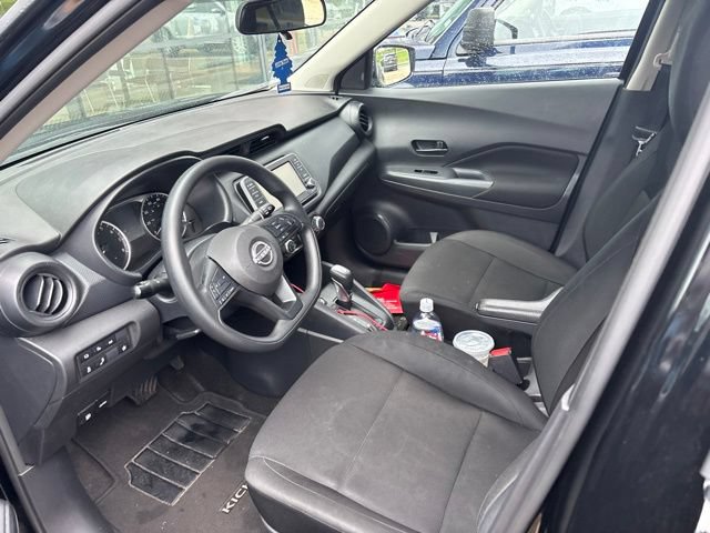 Used 2025 Nissan Kicks Play S FWD image 3