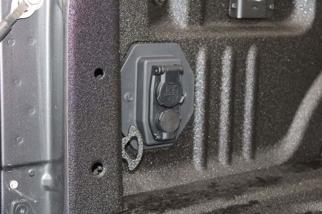 New 2026 Ford F250 Lariat w/ Chrome Package image 18