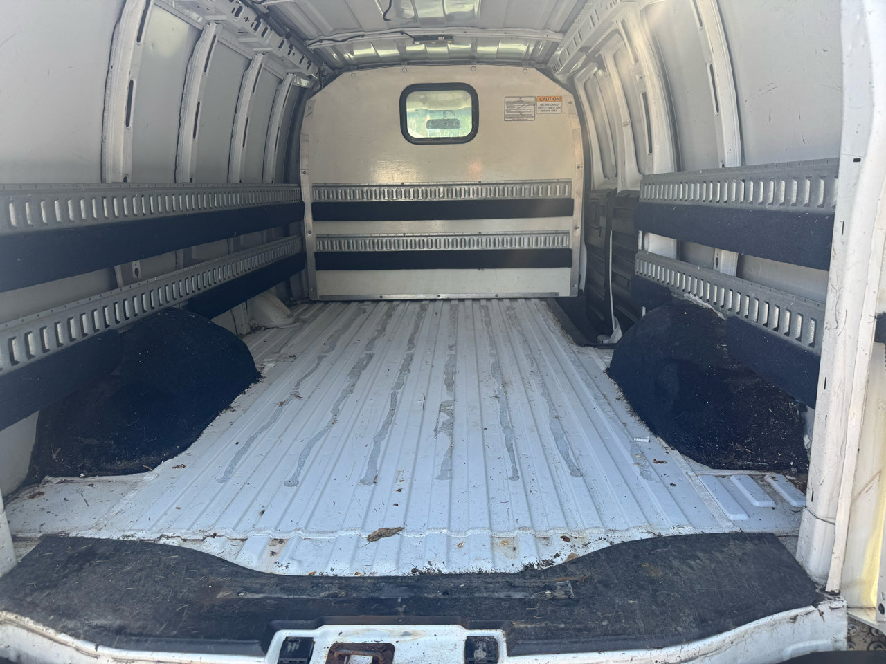 Used 2018 Chevrolet Express 2500 image 15