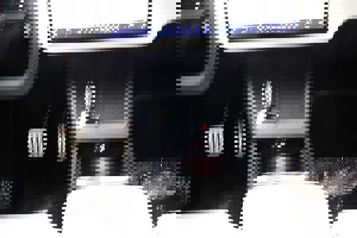 Used 2022 Tesla Model X Plaid image 22