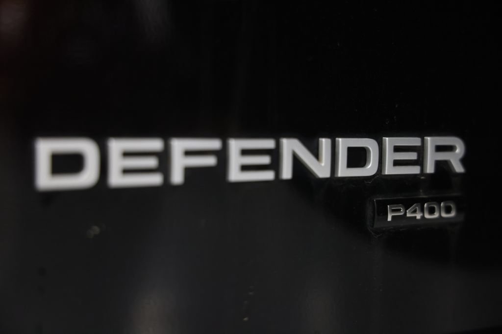 Used 2023 Land Rover Defender 130 SE AWD/4WD image 13