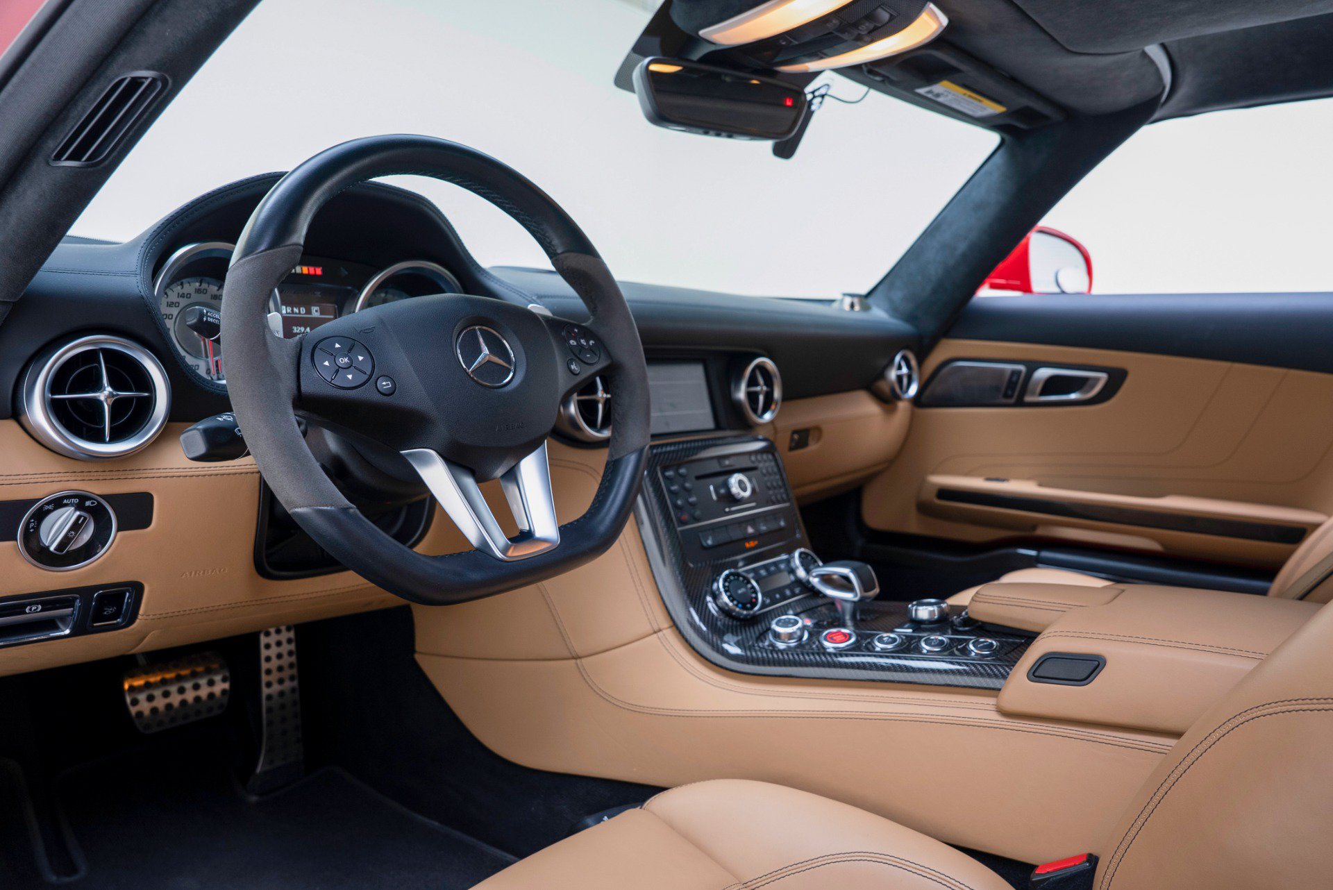 Used 2012 Mercedes-Benz SLS AMG Coupe image 2