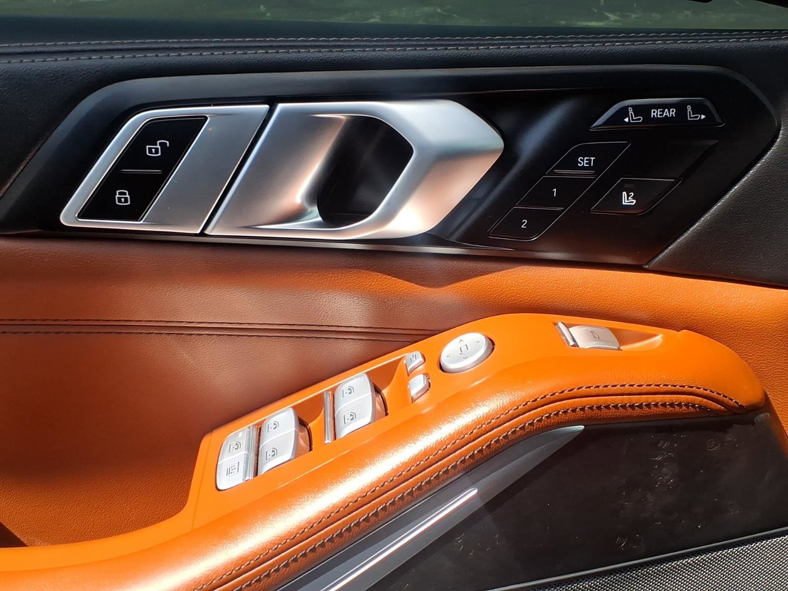 Used 2025 BMW X7 xDrive40i w/ M Sport Package image 18