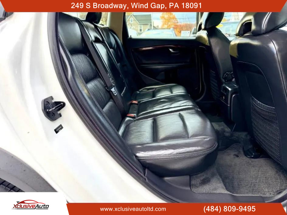 Used 2008 Volvo XC70 3.2 image 17