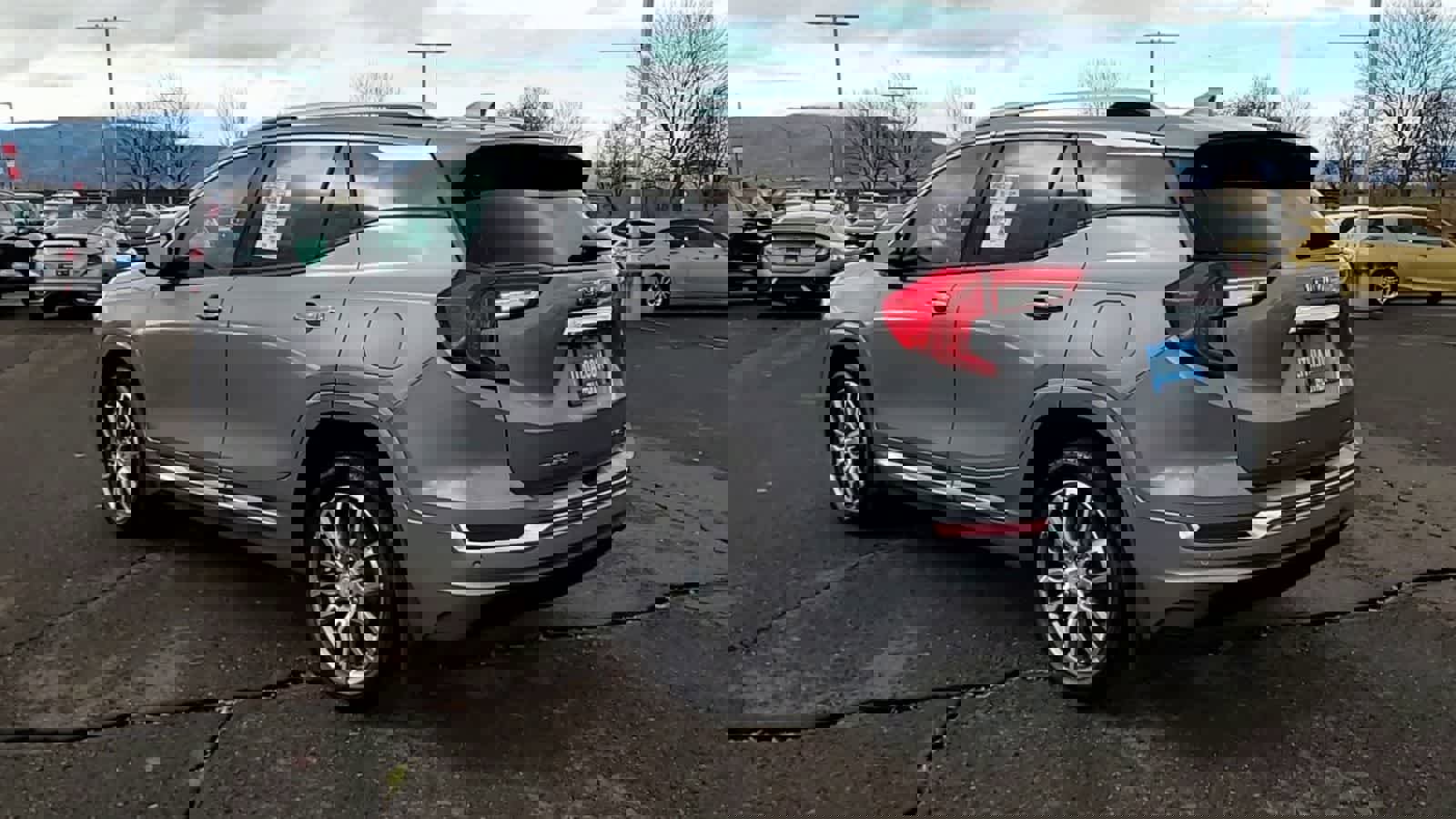 Used 2023 GMC Terrain Denali w/ Denali Premium Package image 6