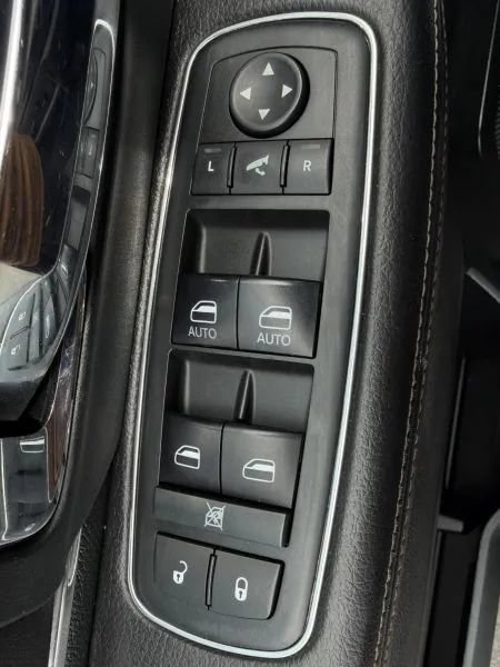 Used 2017 RAM 1500 Laramie w/ Convenience Group AWD/4WD image 40