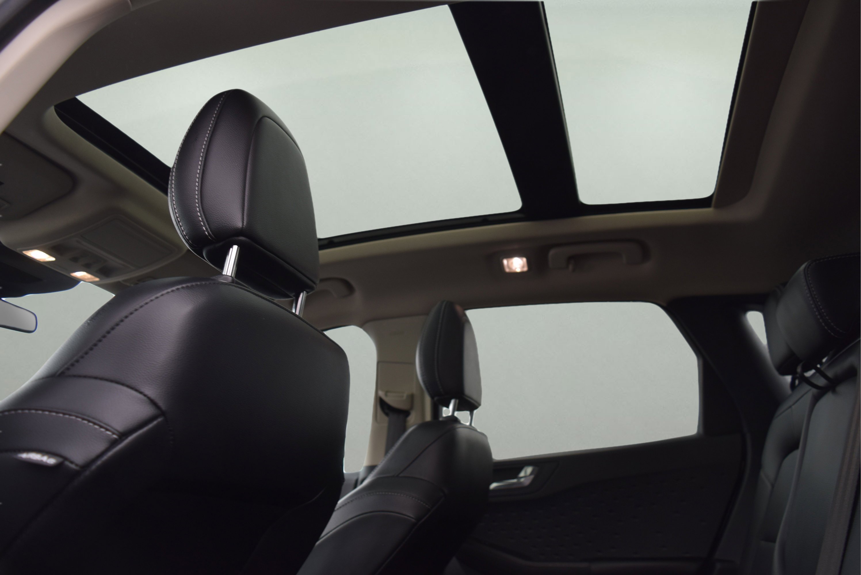 Used 2020 Ford Escape SEL image 8