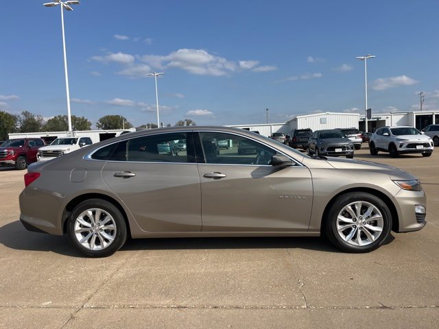 Used 2024 Chevrolet Malibu LT image 3