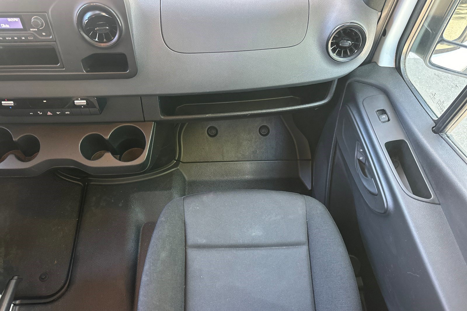 Used 2022 Mercedes-Benz Sprinter 2500 image 27