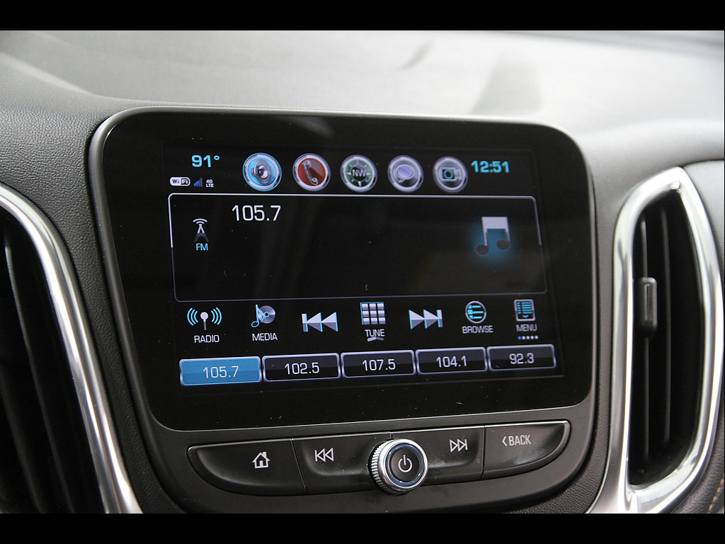 Used 2018 Chevrolet Equinox Premier FWD image 10