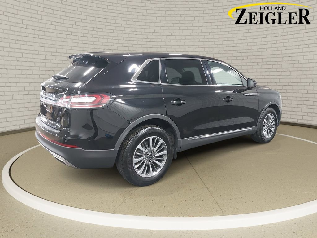 Used 2022 Lincoln Nautilus Reserve image 5