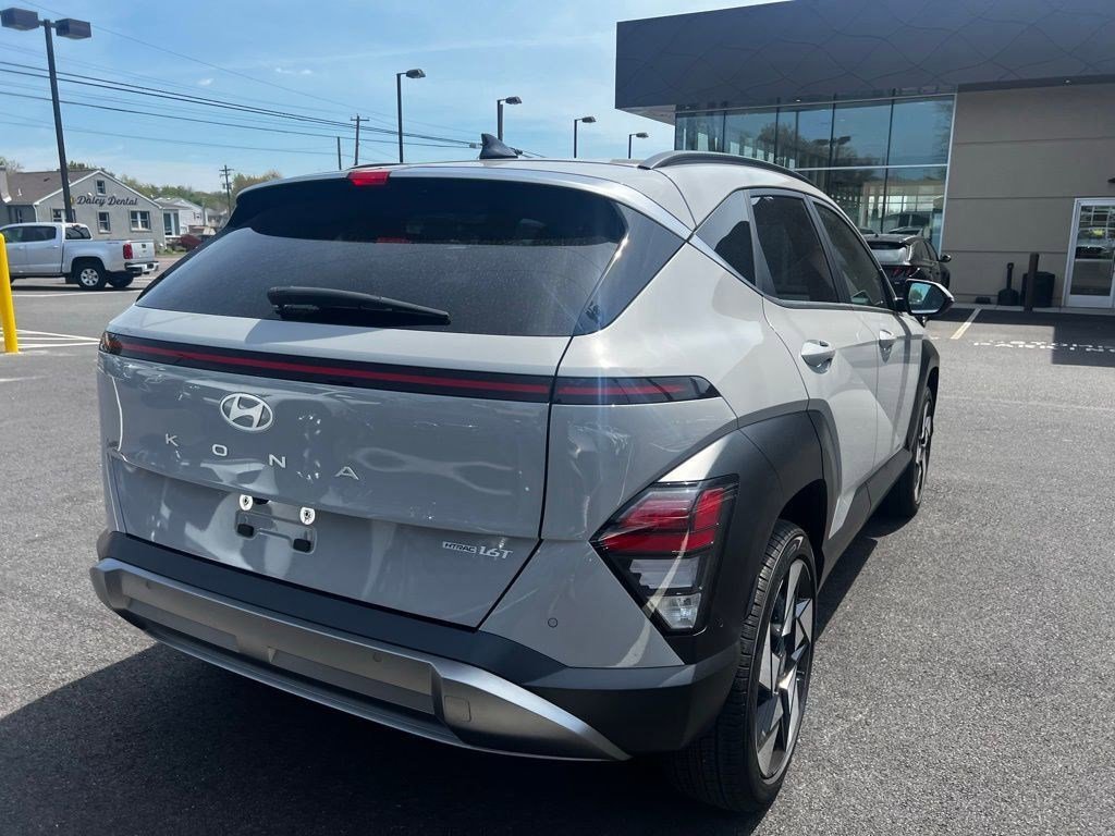 Certified 2025 Hyundai Kona Limited AWD/4WD image 6