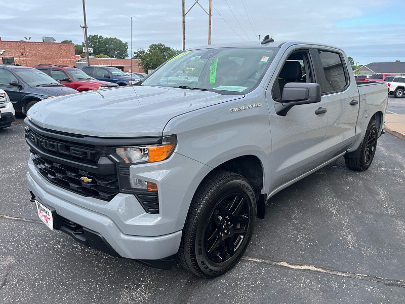 Used 2024 Chevrolet Silverado 1500 Custom AWD/4WD image 4