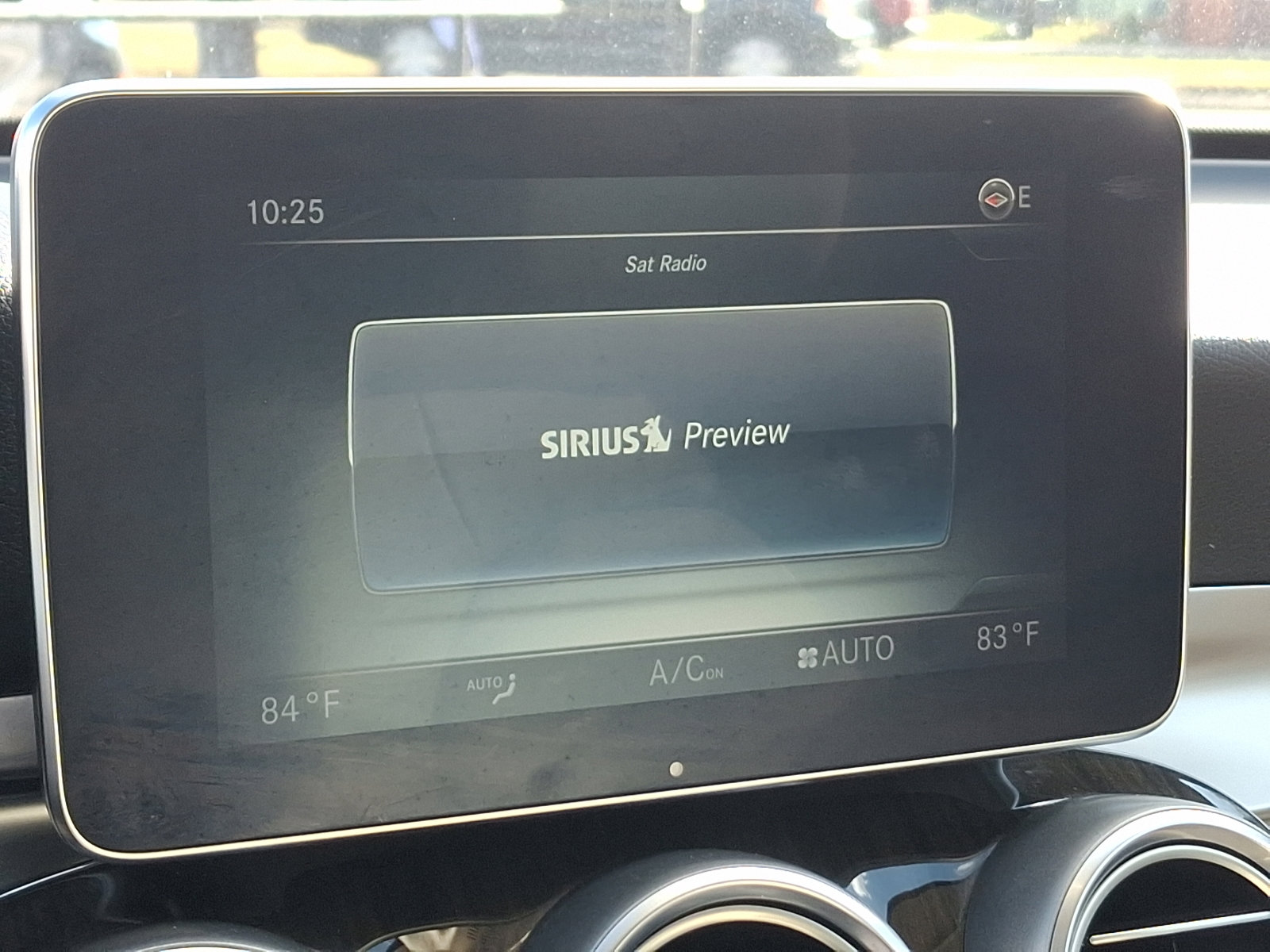 Used 2018 Mercedes-Benz GLC 300 4MATIC w/ Multimedia Package image 16