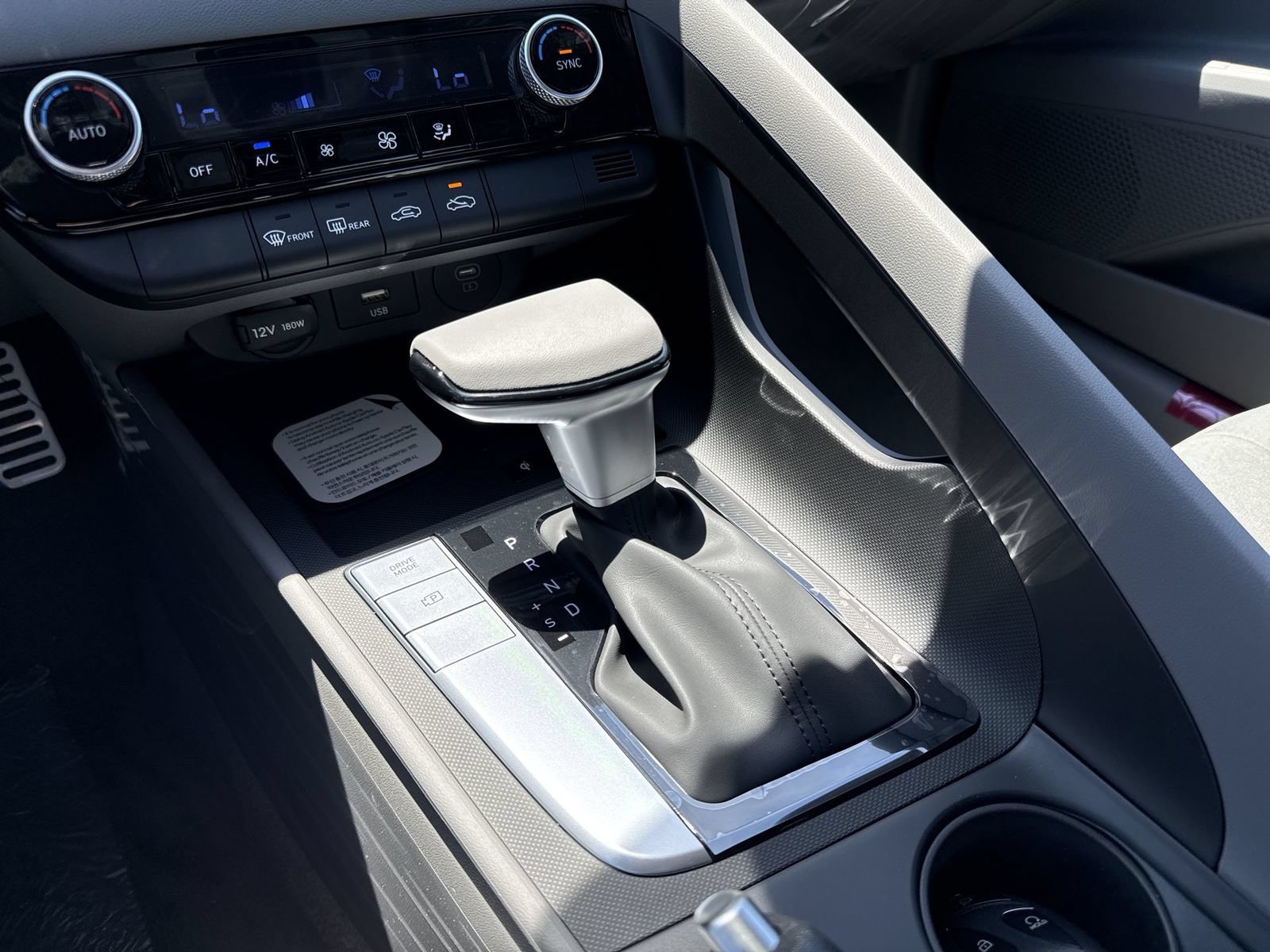 New 2026 Hyundai Elantra Sport FWD image 21