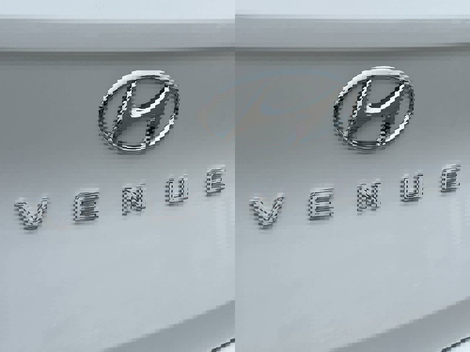 New 2026 Hyundai Venue SE image 25