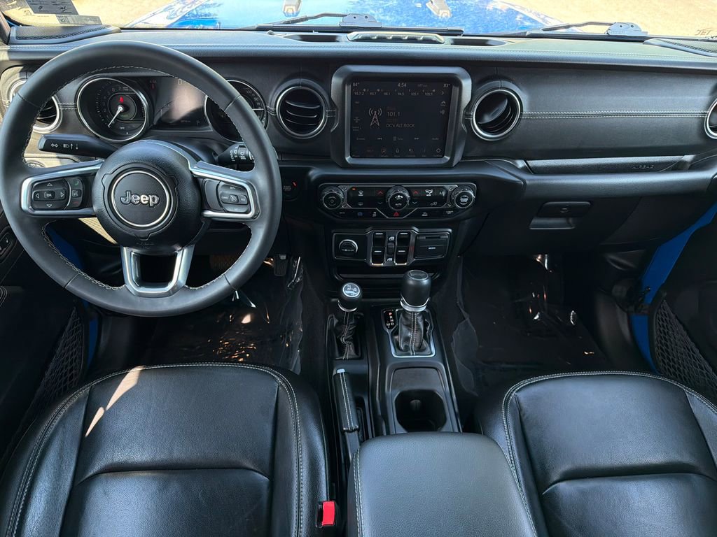 Used 2023 Jeep Wrangler Unlimited Sahara AWD/4WD image 18