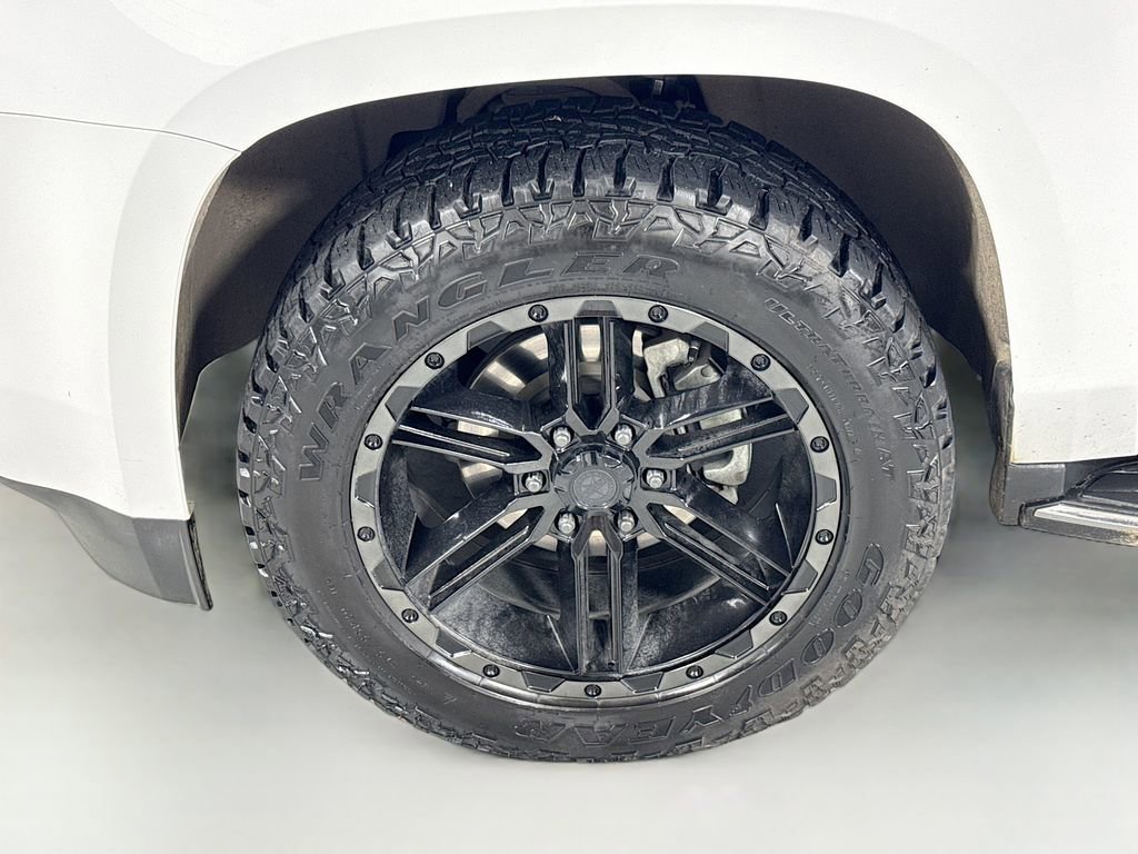 Used 2018 GMC Yukon Denali w/ Open Road Package image 11