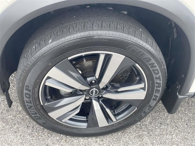 Used 2022 Nissan Rogue Platinum w/ Head-Up Display Package image 11