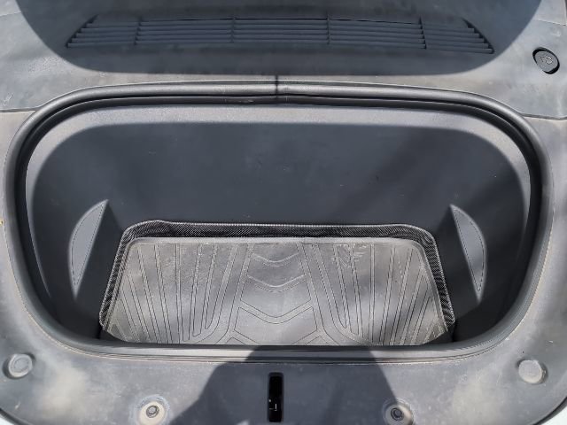 Used 2022 Tesla Model Y Performance image 24