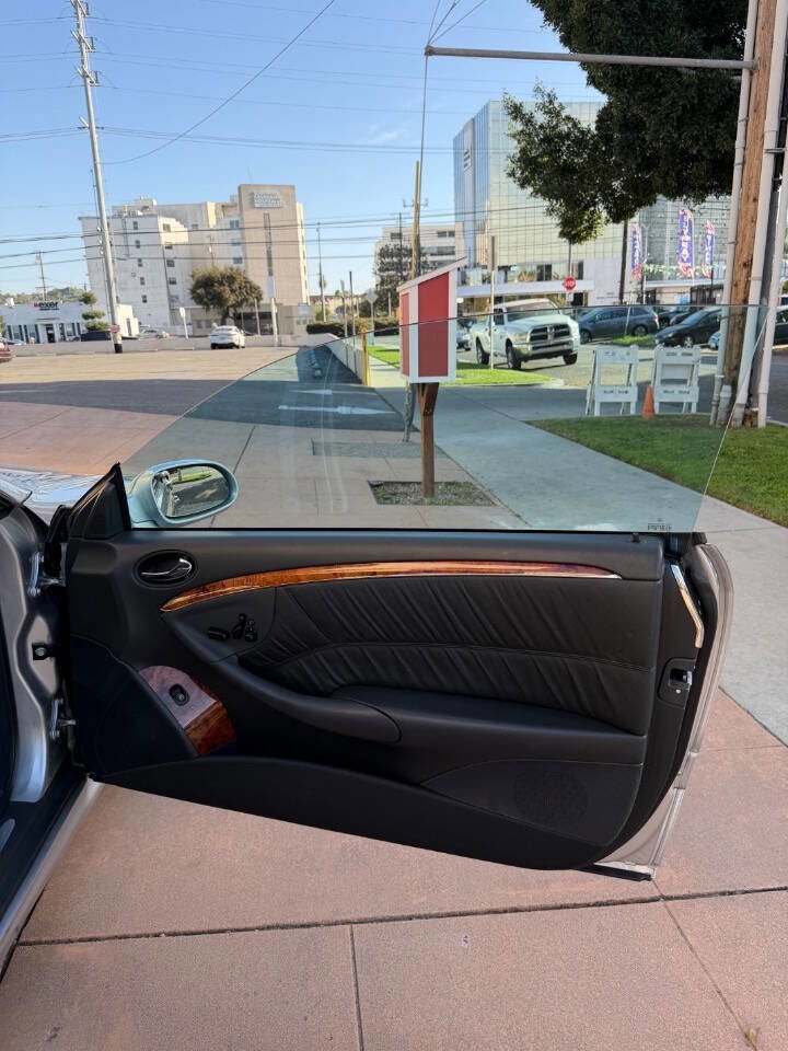 Used 2005 Mercedes-Benz CLK 500 Cabriolet w/ Lighting Pkg image 30