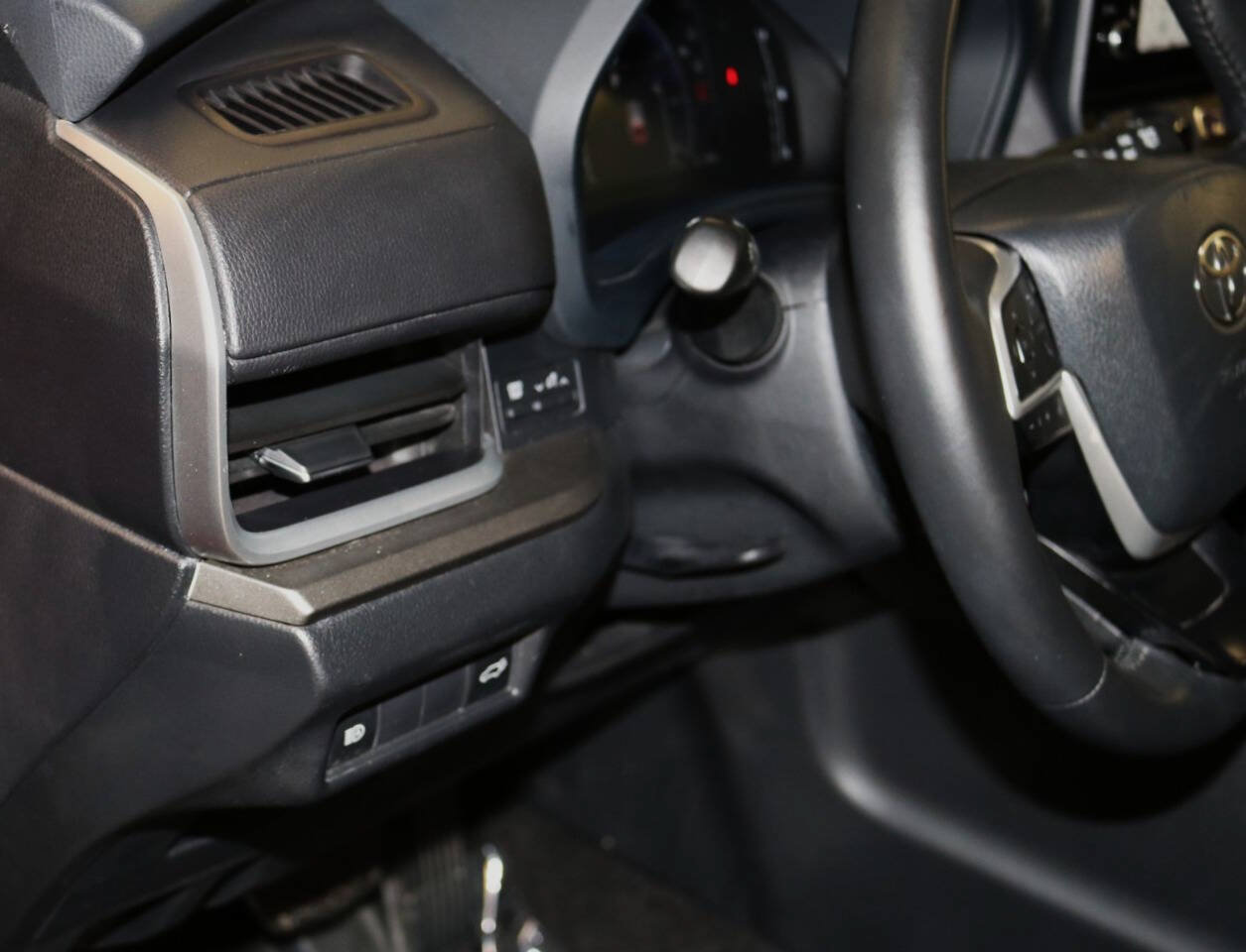 Used 2024 Toyota Grand Highlander AWD image 61