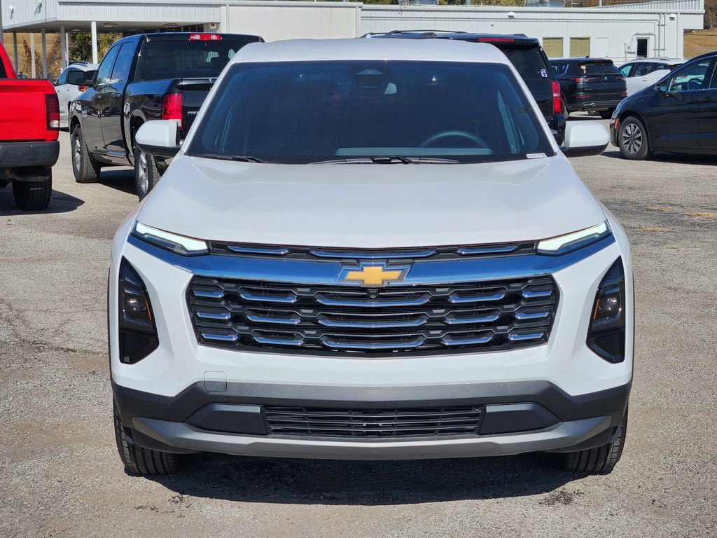 New 2026 Chevrolet Equinox LT image 2