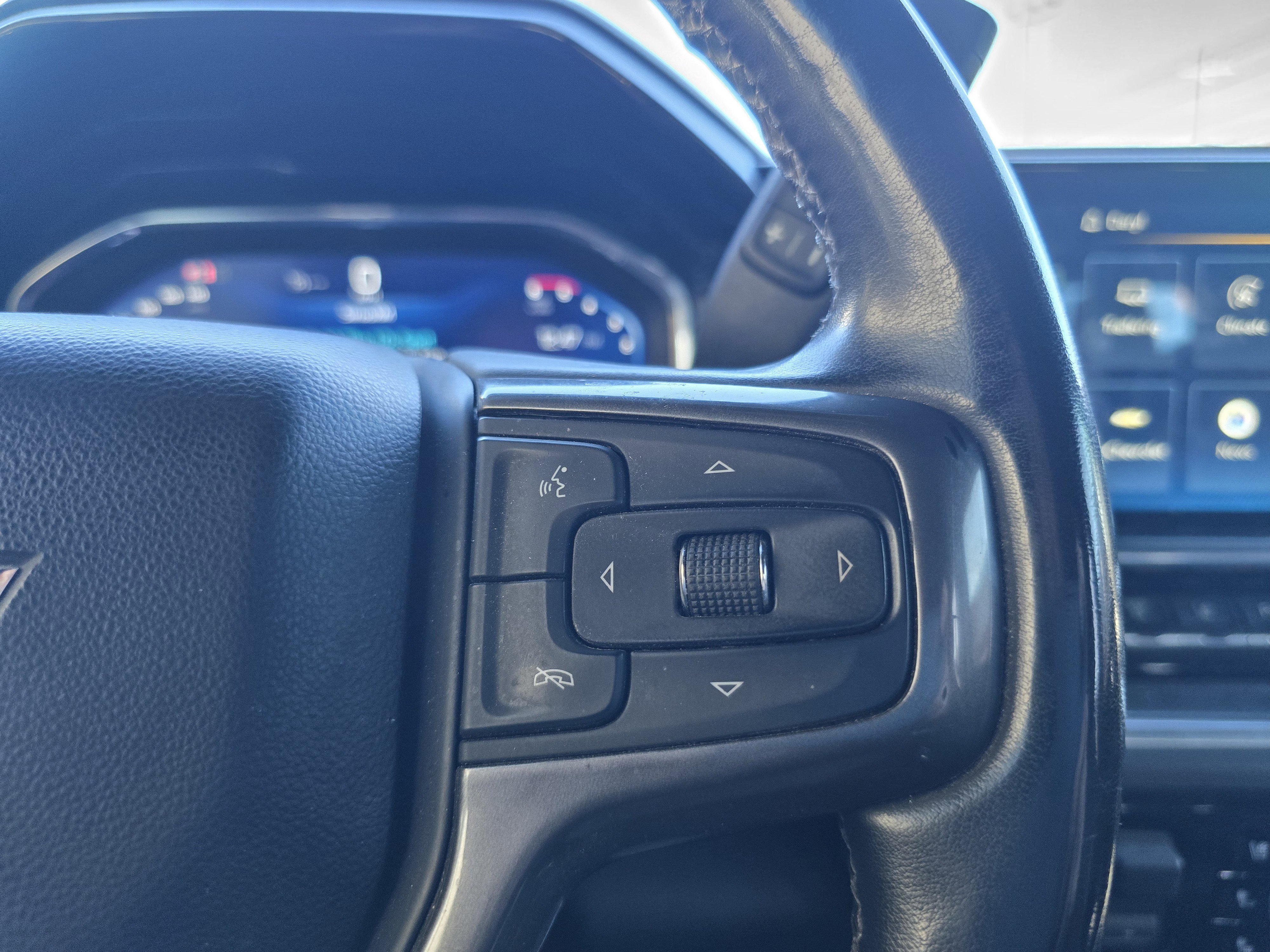 Used 2024 Chevrolet Silverado 3500 High Country w/ High Country Premium Package image 16