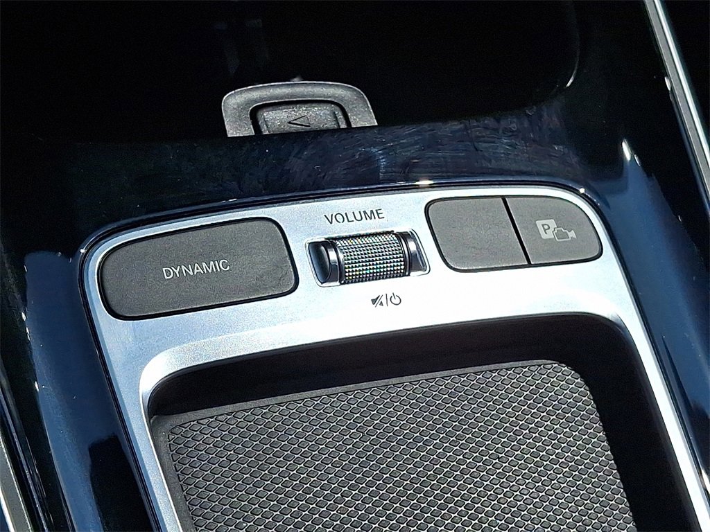 Certified 2025 Mercedes-Benz GLB 250 4MATIC image 24