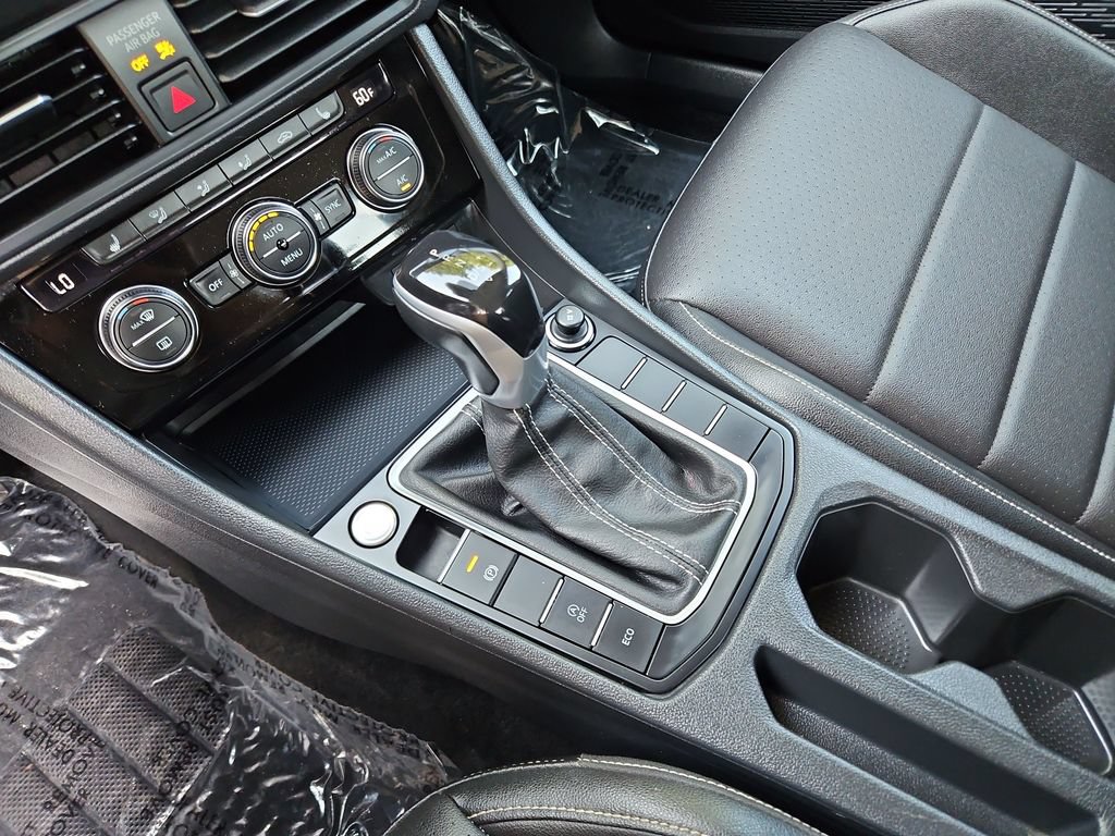 Used 2024 Volkswagen Jetta SE FWD image 18
