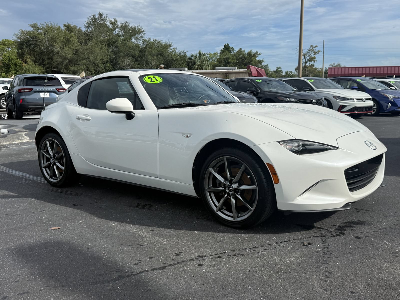 Used 2021 MAZDA MX-5 Miata RF Grand Touring RWD image 2