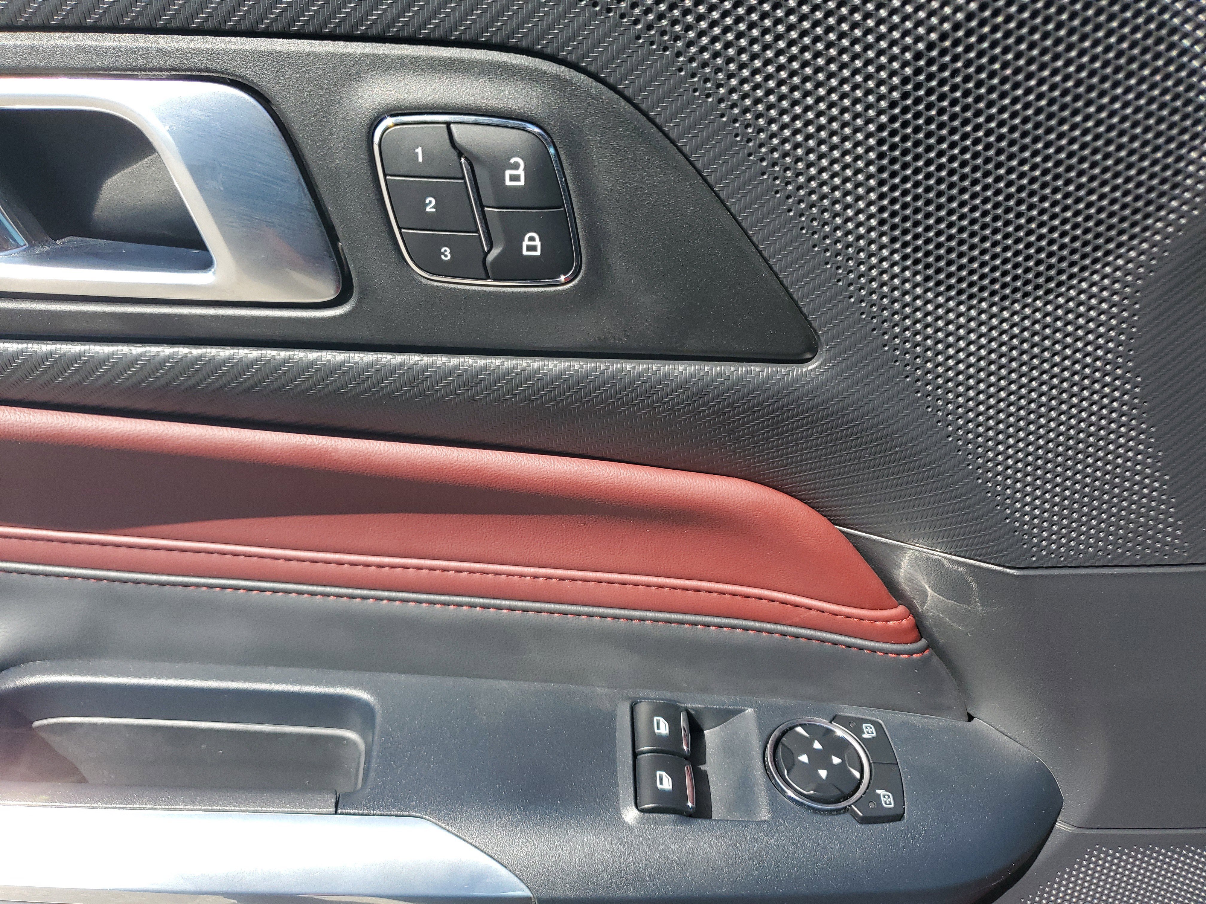 Used 2025 Ford Mustang Premium image 16