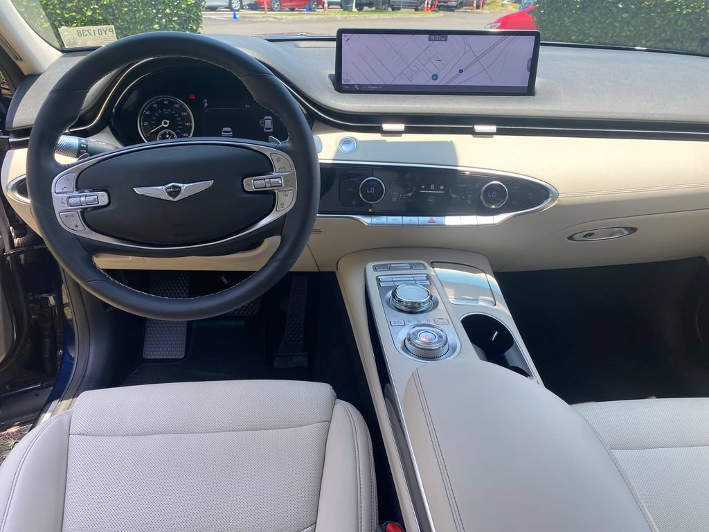 Certified 2022 Genesis GV70 2.5T AWD/4WD image 12