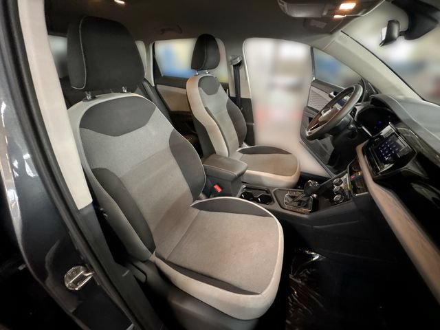 Certified 2023 Volkswagen Taos S FWD image 25