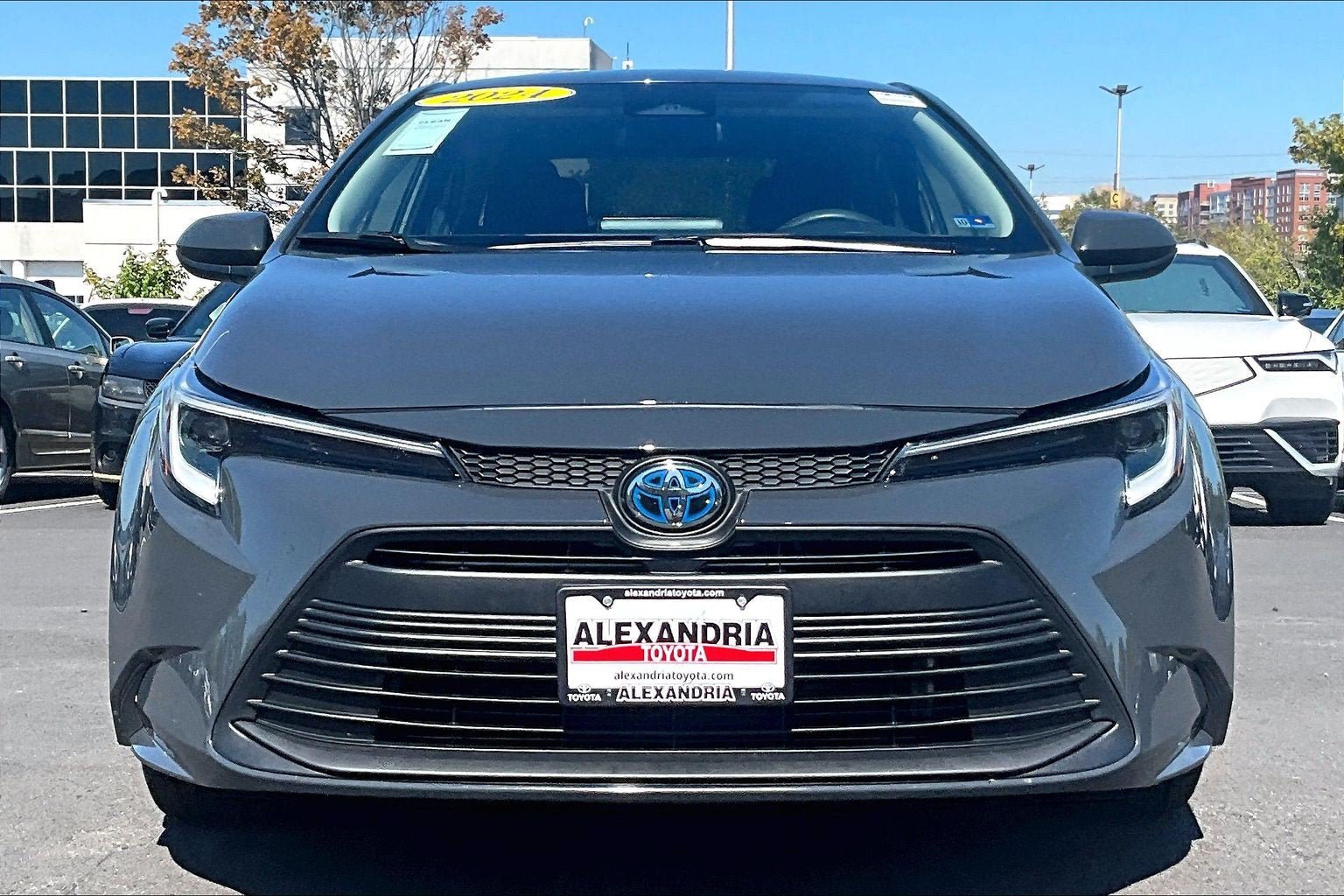 Used 2024 Toyota Corolla LE FWD image 3