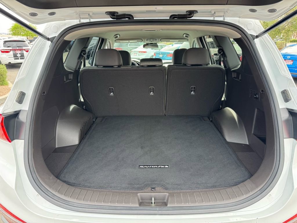 Used 2020 Hyundai Santa Fe SE image 17