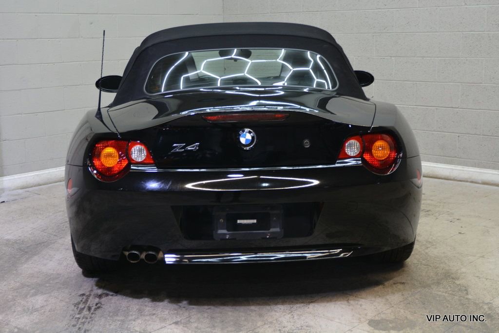 Used 2003 BMW Z4 2.5i image 10