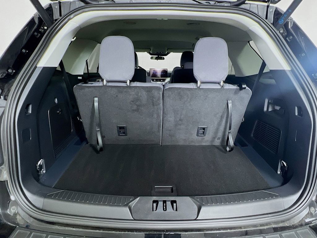 Used 2026 Ford Explorer Active image 30