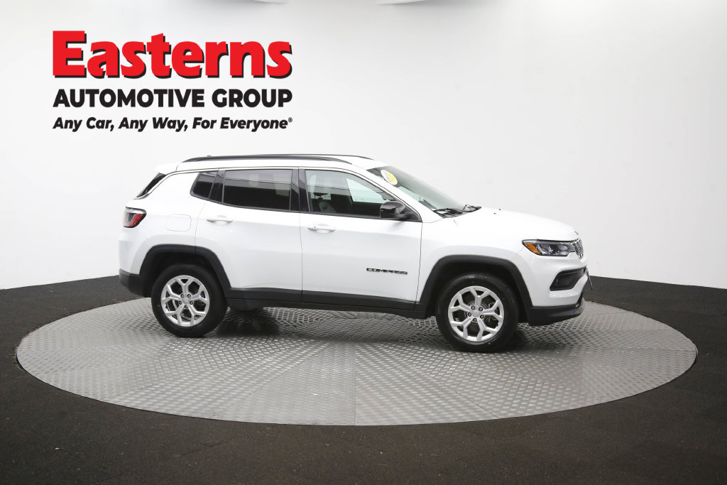 Used 2024 Jeep Compass Latitude AWD/4WD image 47