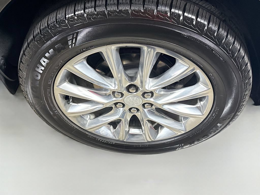 Used 2019 Buick Enclave Premium w/ Experience Buick Package FWD image 32