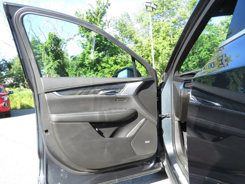 Used 2020 Cadillac XT6 Premium Luxury AWD/4WD image 9