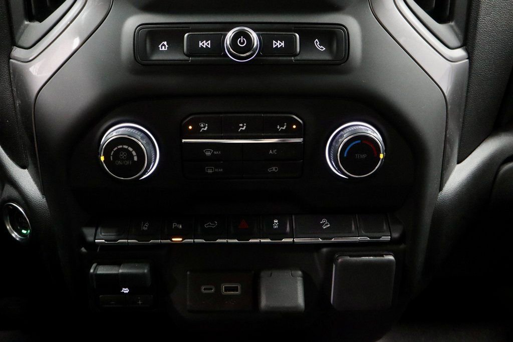 Used 2025 Chevrolet Silverado 2500 Custom w/ Custom Value Package image 29