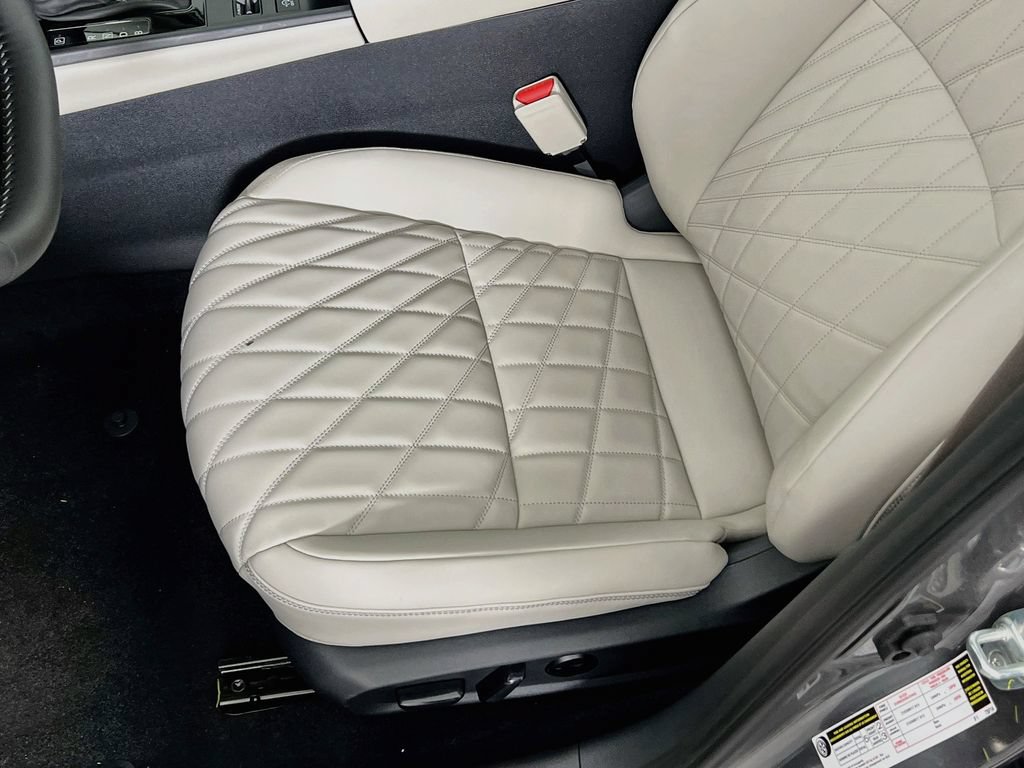 New 2026 Nissan Sentra SL w/ Floor Mat Package FWD image 18