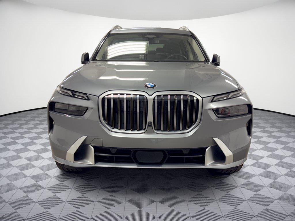 Used 2024 BMW X7 xDrive40i AWD/4WD image 6