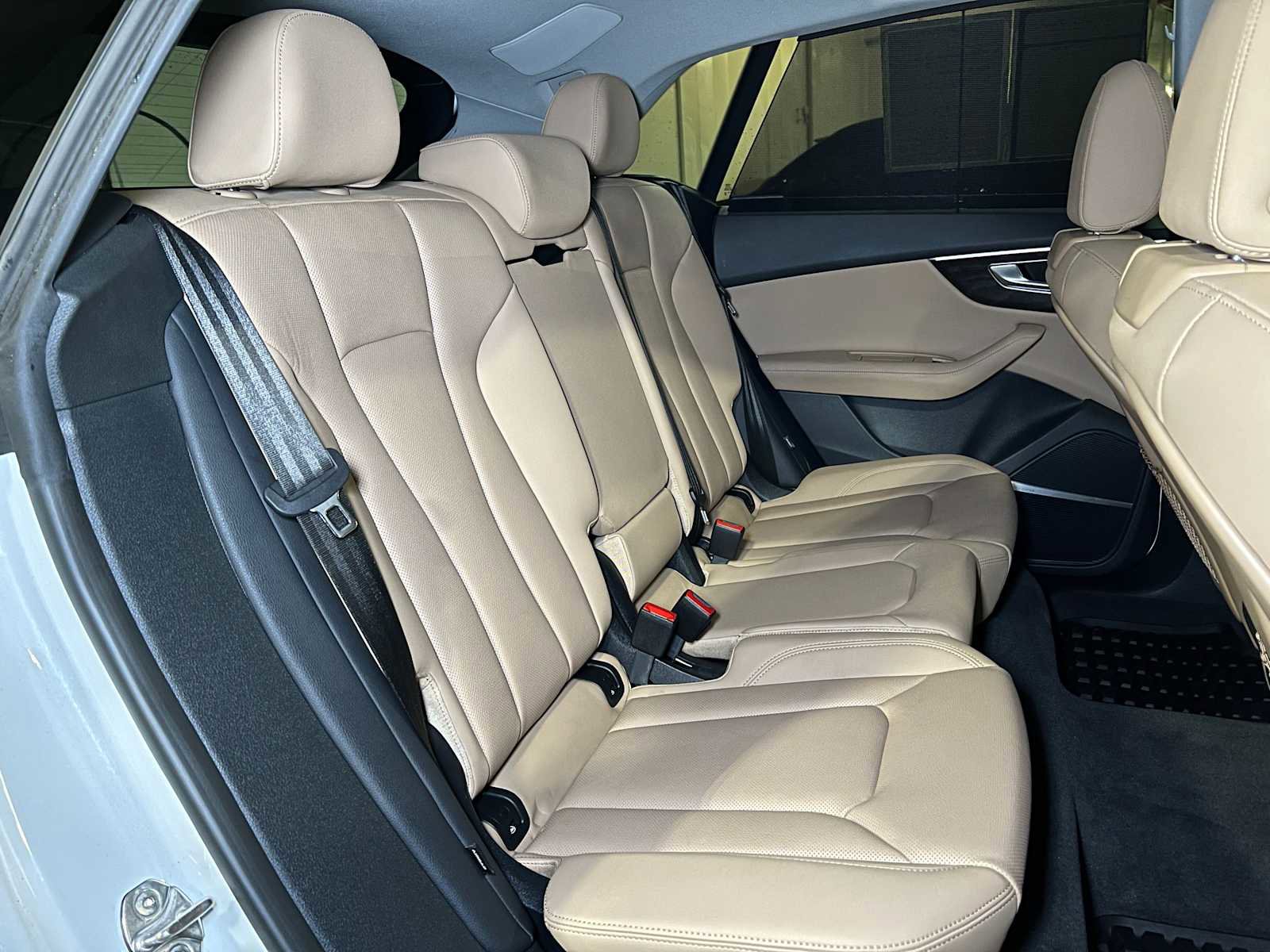 Used 2022 Audi Q8 Prestige image 14