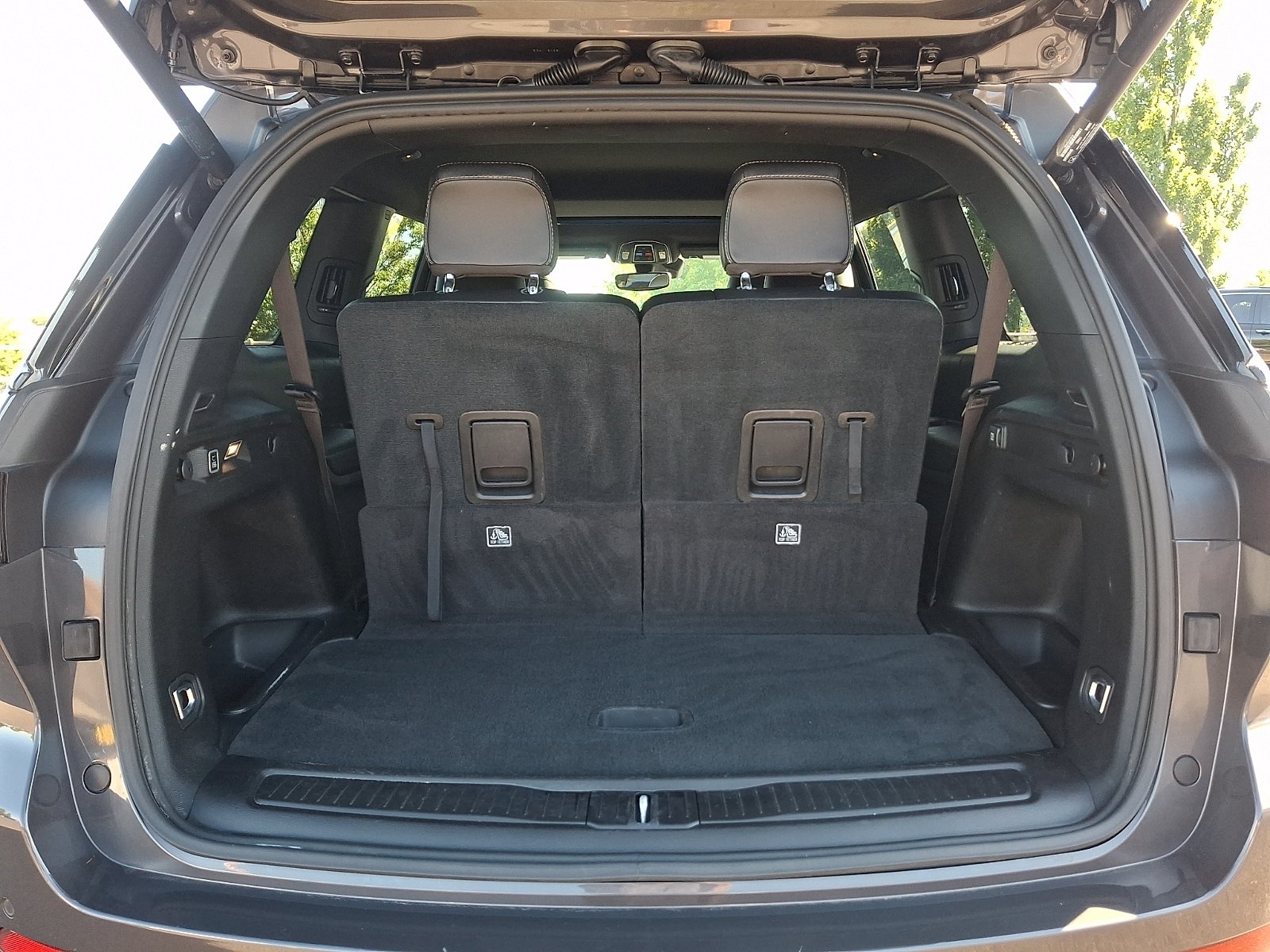 Certified 2023 Jeep Grand Cherokee L Altitude AWD/4WD image 30